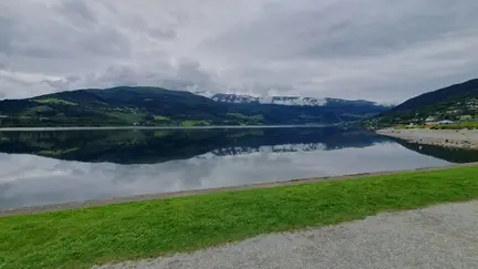 Lake Vangsvatnet