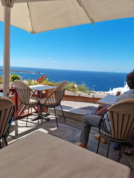 Kastro Oia Restaurant