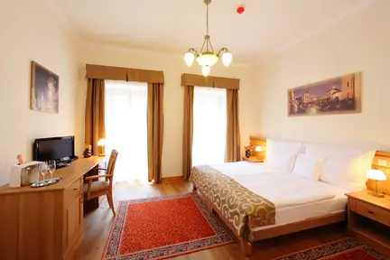 Hotel Historia & Historante