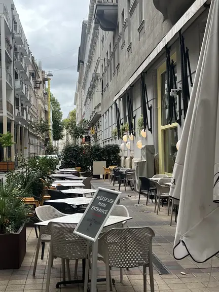 Menza Restaurant
