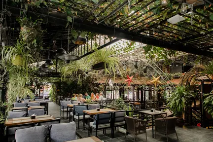 Fresh Elements Restaurant